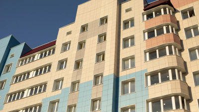 facciata colorata di un condominio