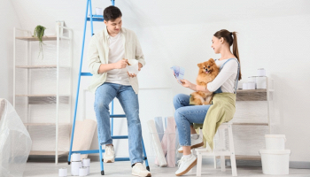 coppia che ristruttura casa