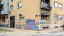 muro di palazzo imbrattato con graffiti