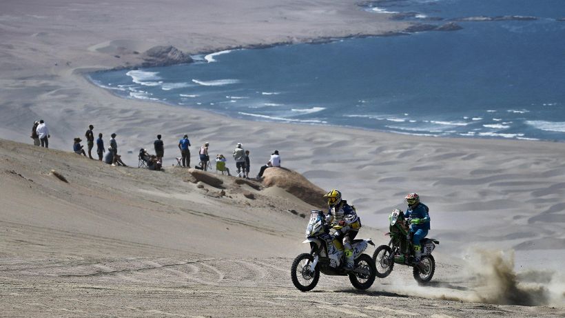 Dakar: vincono Van Beveren e Loeb