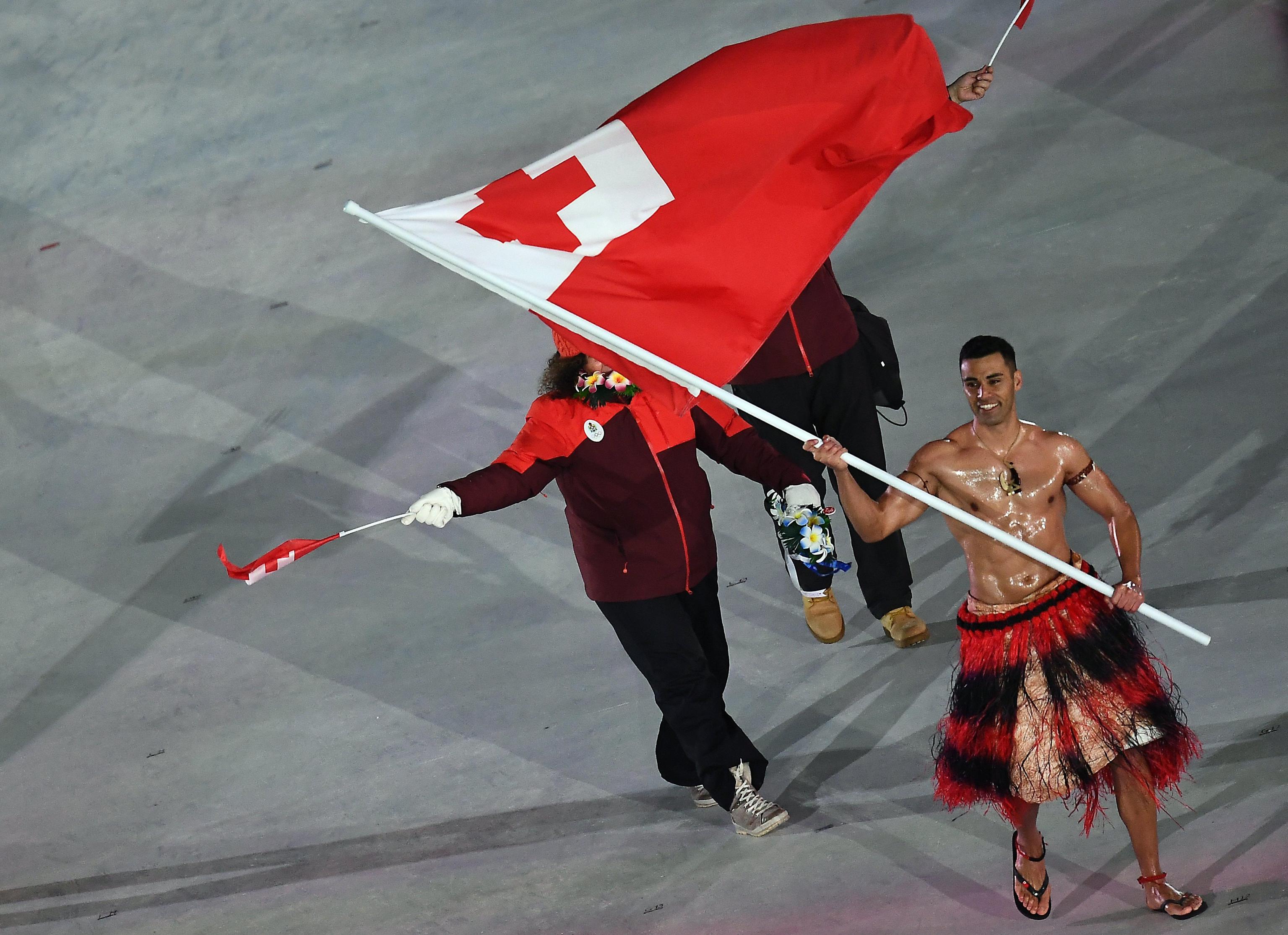 Pita Taufatofua, da Tonga alle Olimpiadi a torso nudo