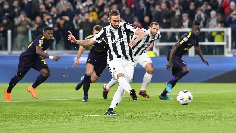 Juve, Higuain con il gruppo a Londra