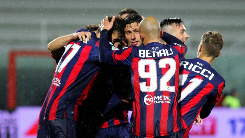 Crotone, no a sequestro tribuna stadio