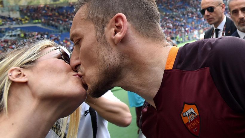 Totti e Ilary Blasi in vacanza a Capri