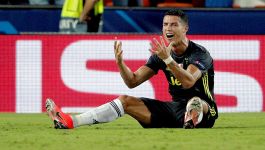 Ronaldo espulso a Valencia: lacrime e disperazione. Fotosequenza