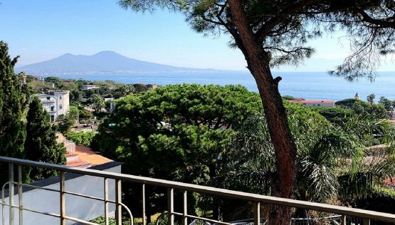 Milik, dopo la rapina subita cambia casa e va a Posillipo