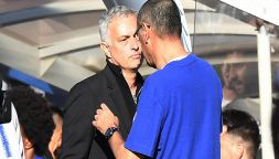 Sarri si è pulito il naso sulla giacca di Mourinho?