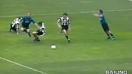 Sul web si scatena l'ironia su Ceccarini e rigore-Ronaldo