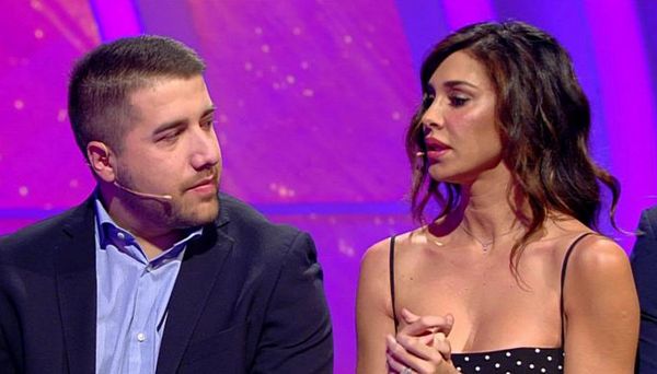 Belen Rodriguez bacia un altro. Lacrime a C'è posta per te Belen Rodriguez bacia un altro. Lacrime a C'è posta per te