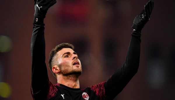 Cutrone commuove il web per la dedica al padre Cutrone commuove il web per la dedica al padre
