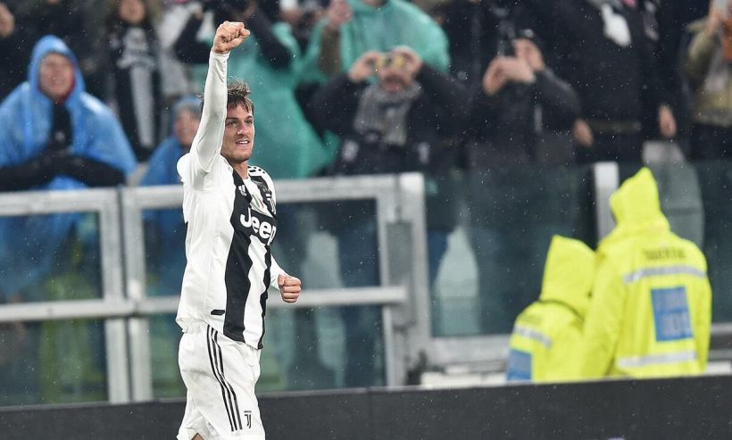 Compagna Rugani esulta per scudetto, il web massacra il difensore