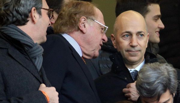 Milan deferito, i tifosi non ci stanno Milan deferito, i tifosi non ci stanno