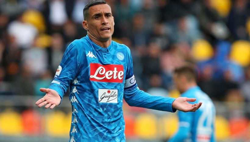 Napoli, tifosi spaccati: sul web il messaggio a Callejon