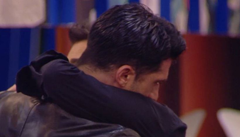 Michael Terlizzi piange in diretta. Messaggio forte della d'Urso