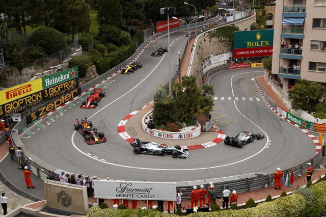 F1 Gp Monaco pagelle: imbattibile Hamilton, ossigeno per Vettel