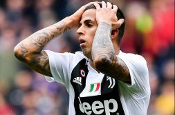 Cancelo al City per colpa di un ex: è polemica sul web