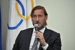 Pistocchi rivela futuro di Totti, tifosi sconcertati