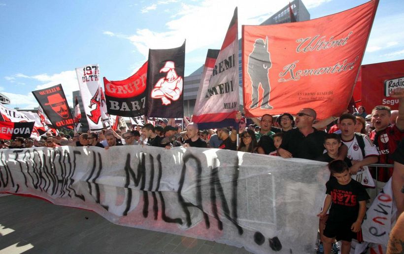 Milan, tifosi mai così compatti sul caos-allenatore