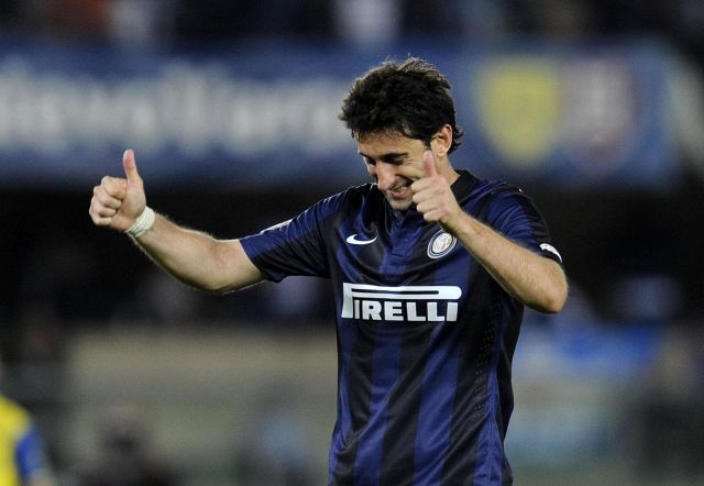 Milito bacchetta l'Inter, i tifosi gli ricordano uno sgarbo