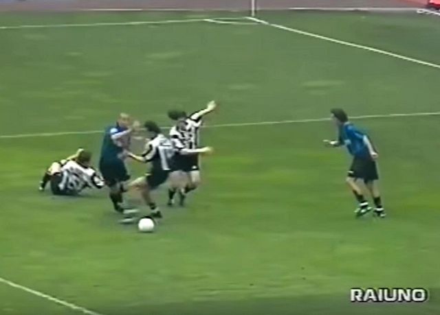 Marelli su rigore Iuliano-Ronaldo del '98 in era Var, web in tilt