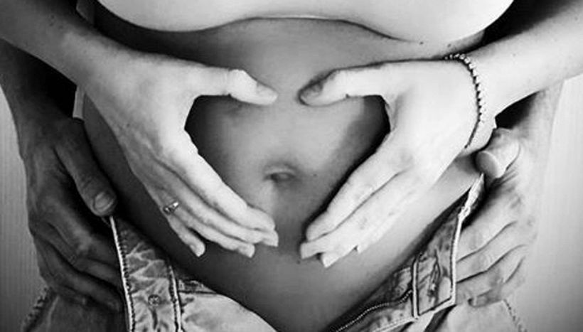 Alena Seredova incinta del compagno: annuncio social. Buffon tace