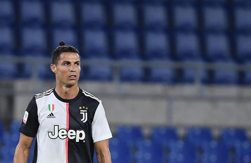 Sorella Ronaldo feroce sui social: Che può fare da solo?