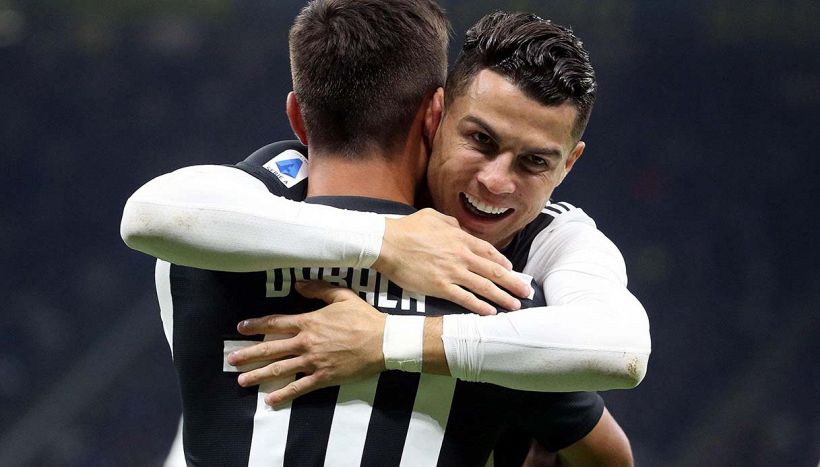 Dybala o Ronaldo? Ecco chi buttano giù dalla torre i tifosi 