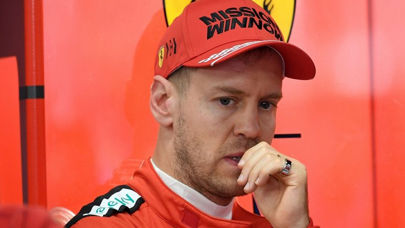F1: crisi con la Ferrari, Vettel svuotato: "Ha perso fiducia"