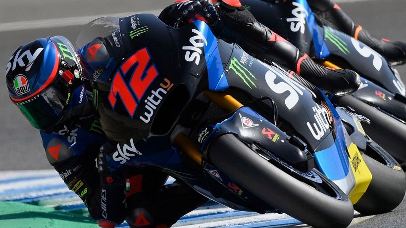 Moto 2: Bezzecchi in pole