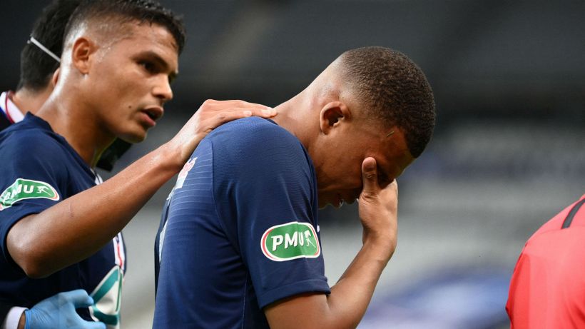 Guaio PSG: distorsione alla caviglia per Mbappé, salta l'Atalanta