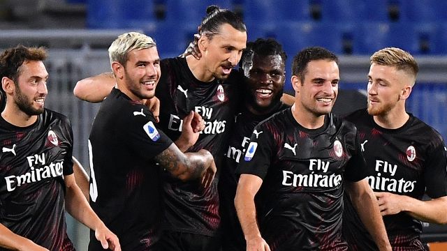Il Milan e Ibrahimovic travolgono la Lazio, Juve verso lo scudetto