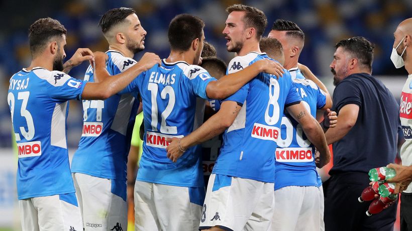 Il Napoli riparte, il Genoa inguaia il Lecce