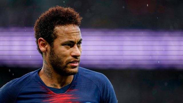 Neymar rimane al PSG: stipendio clamoroso