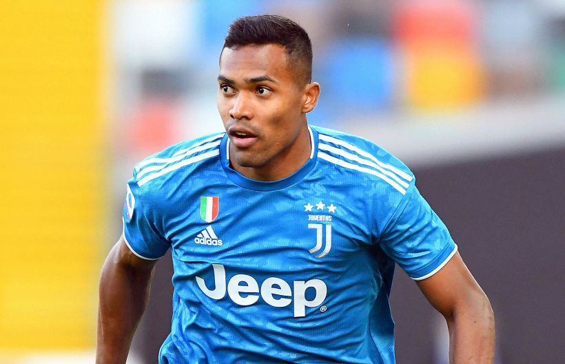 Juventus, è ancora lunga per Alex Sandro