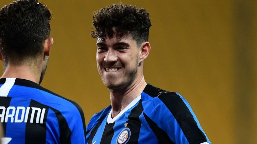 Bastoni rinnova con l'Inter