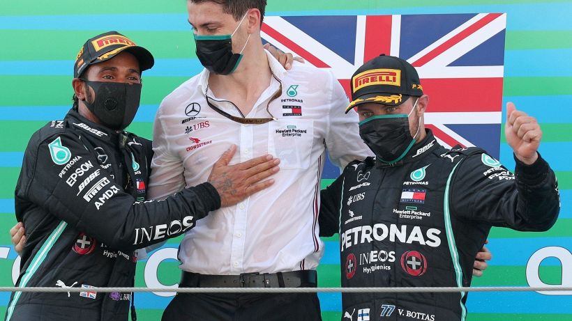 F1, Bottas si scaglia contro le tute nere della Mercedes