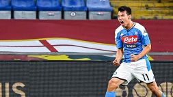 Napoli, Hirving Lozano resta