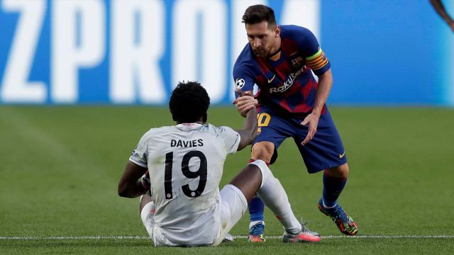 Champions, Davies torna sul gesto di Messi: "Un po' irritato"