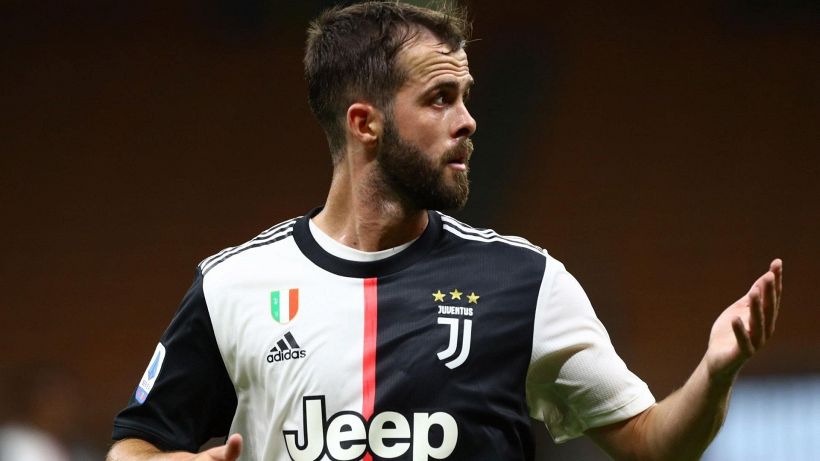 Pjanic saluta la Juve: "Ho fatto parte di qualcosa di grande"