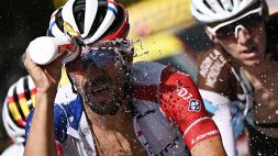 Thibaut Pinot salta i campionati francesi