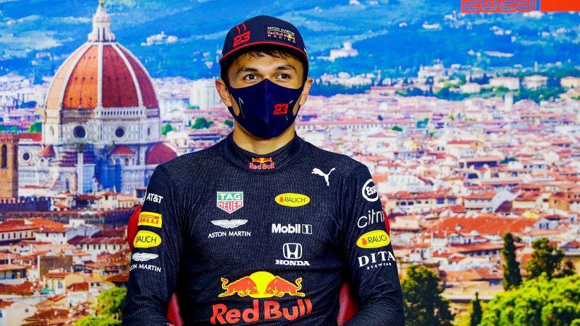 Albon cerca squadra: "Ho due offerte"