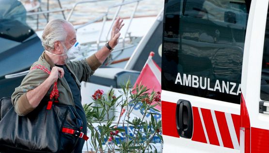 Coronavirus, De Laurentiis a Roma in barca e ambulanza