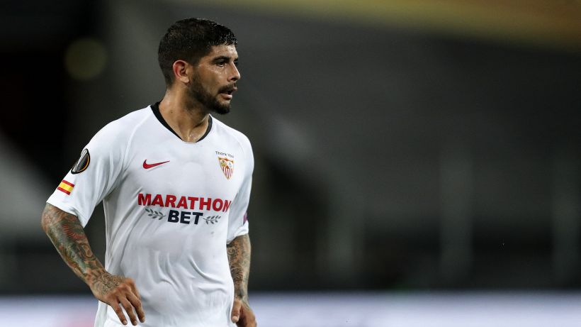 L'Al Shabab presenta Banega