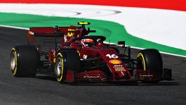 F1, Gp Mugello: le foto della Ferrari in amaranto