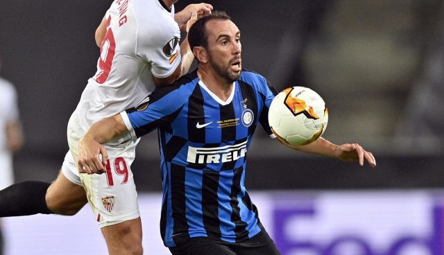 Inter, Godin smuove il mercato: i tifosi si schierano