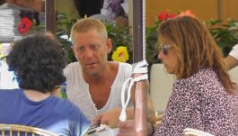 La rinascita di Lapo Elkann: abusi, autodistruzione e il presente