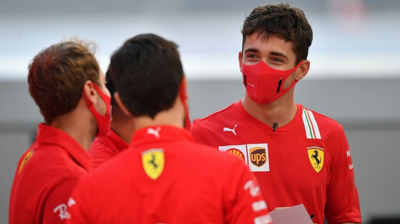 F1, Ferrari divisa: Leclerc fa pace col muretto, Vettel attacca