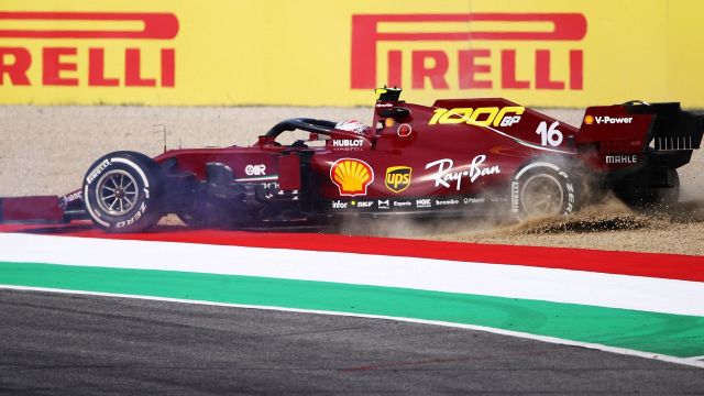 F1, libere Mugello: cala la Ferrari. Testacoda per Leclerc e Vettel