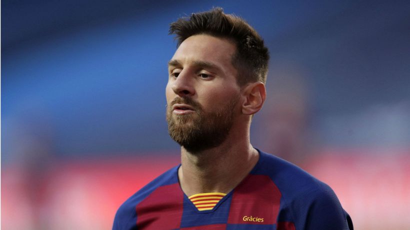 Maglia rosa per il Barcellona, con Messi testimonial: ironia social