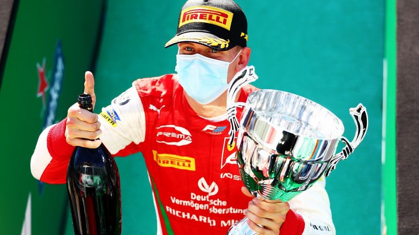 Mick Schumacher come papà Michael: trionfo e lacrime a Monza